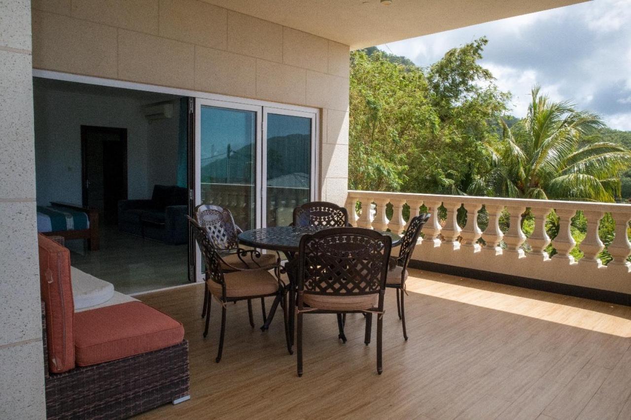 Amanda Villa - Best Value Mountain Top Inn Au Cap Room photo